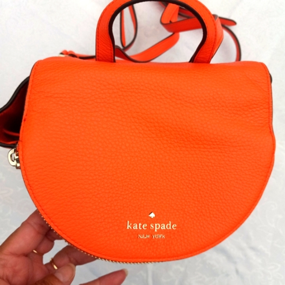 NWOT Kate Spade Leila Medium Flap Backpack 🍊 Coral Buds w/Adjustable Strap - Picture 4 of 16